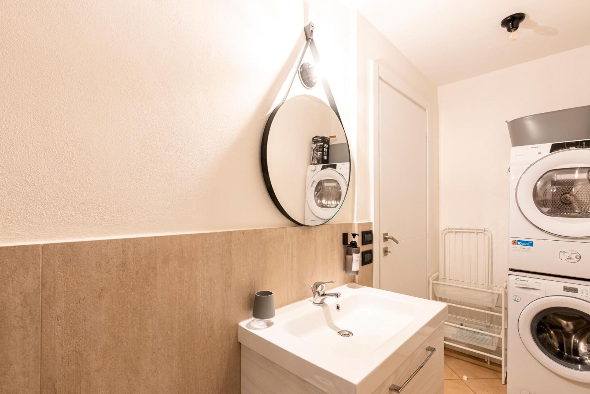 I Bimbi Apartments Livorno Bagian luar foto