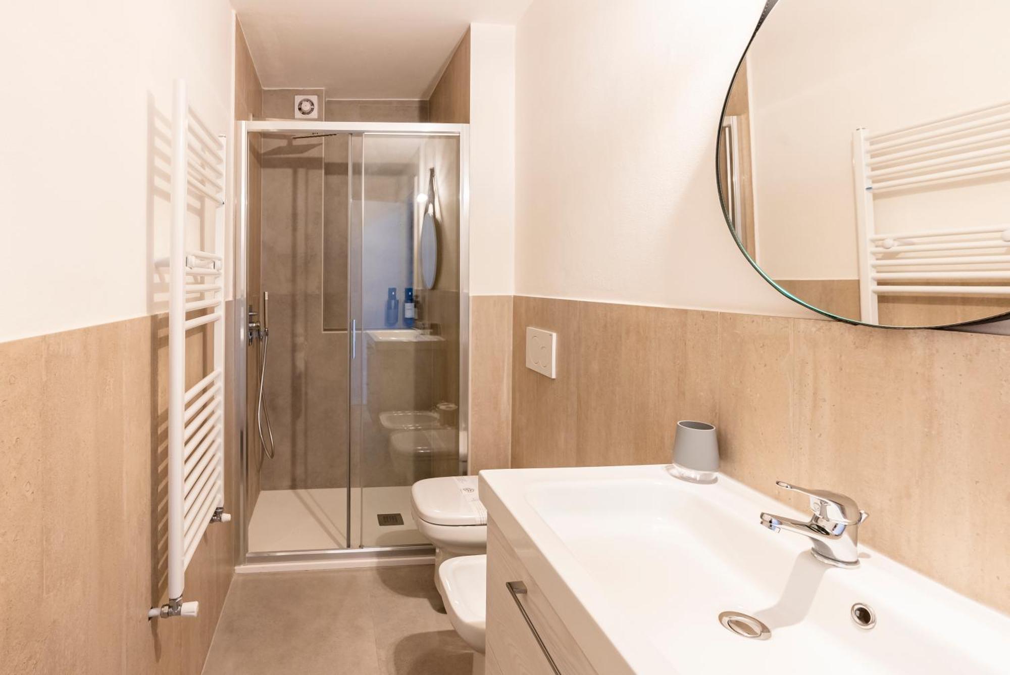 I Bimbi Apartments Livorno Bagian luar foto